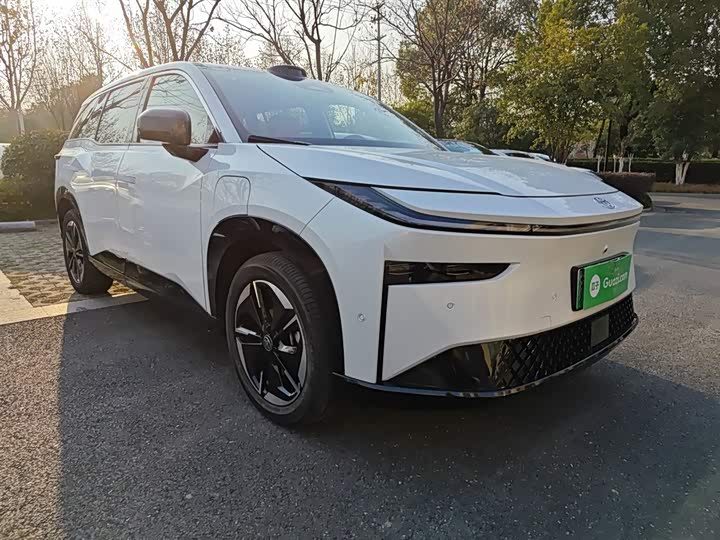 Фото 4 - Toyota bZ3X