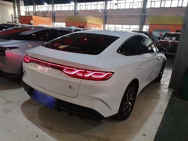 Фото 7 - BYD Qin L