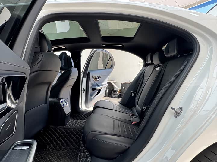 Фото 9 - Mercedes-Benz C-Class