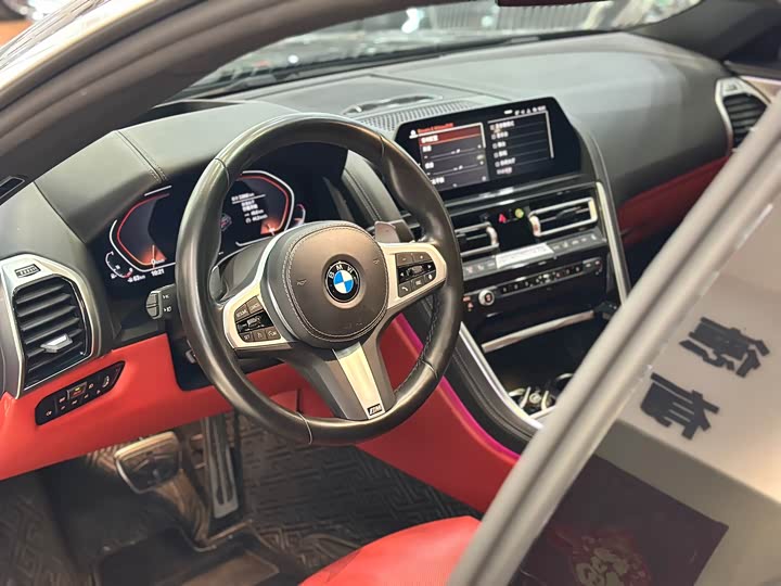 Фото 5 - BMW 8 Series