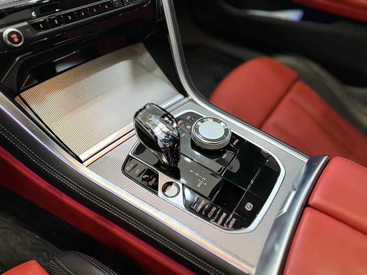 Фото 9 - BMW 8 Series