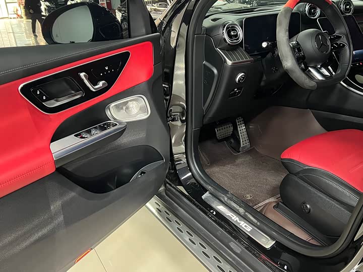 Фото 9 - Mercedes-Benz GLC-Class AMG