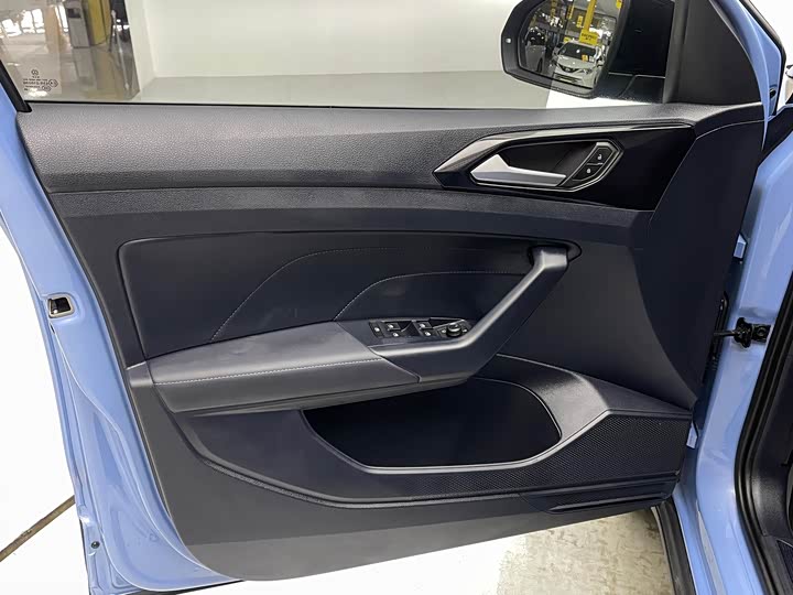 Фото 8 - Volkswagen Tharu