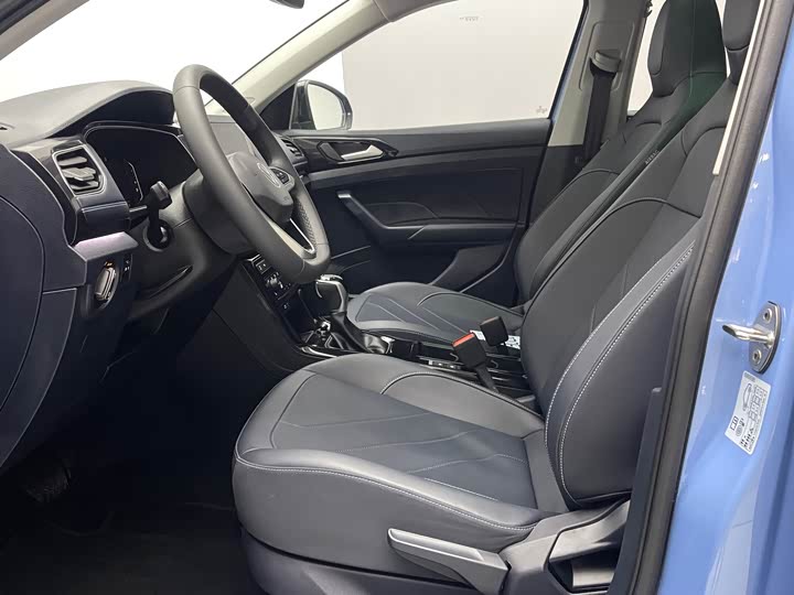 Фото 9 - Volkswagen Tharu