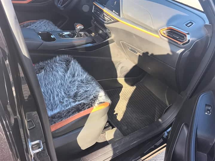 Фото 8 - Changan Oshan X5