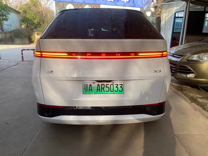Фото 9 - XPeng X9