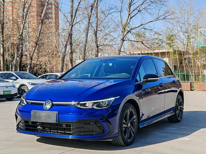 Фото 1 - Volkswagen Golf