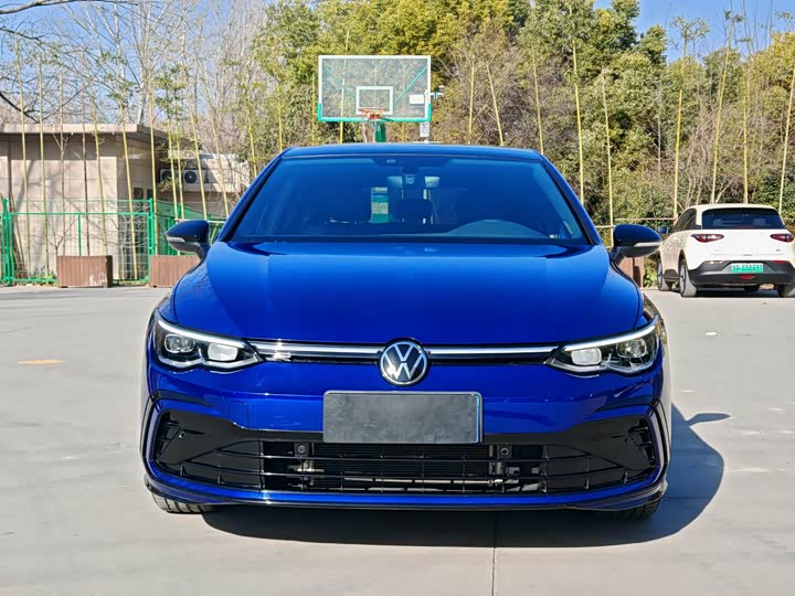 Фото 2 - Volkswagen Golf