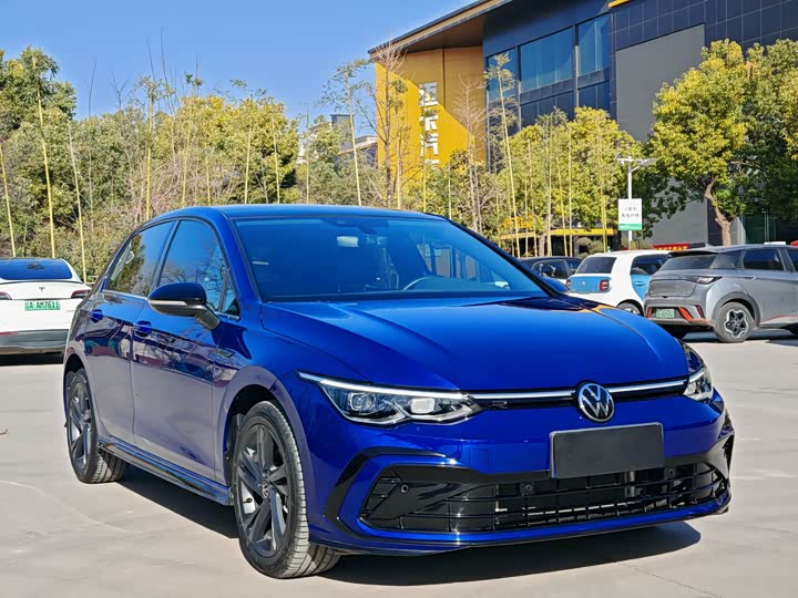 Фото 3 - Volkswagen Golf