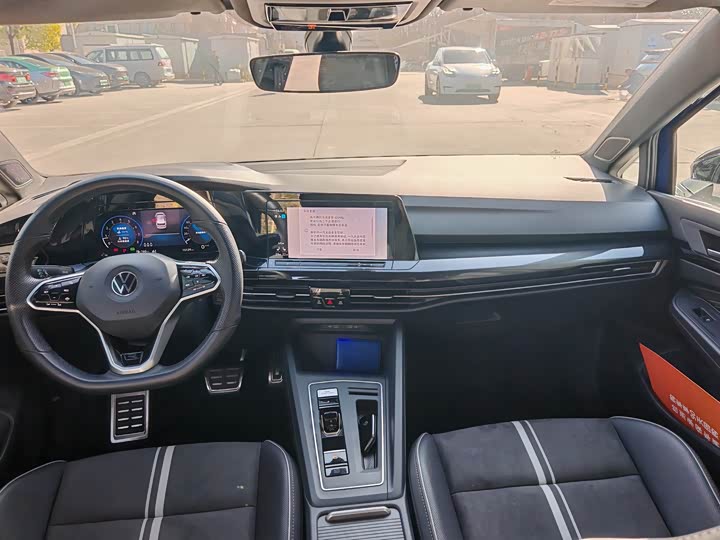 Фото 6 - Volkswagen Golf