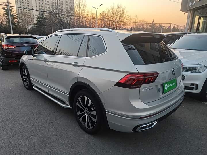Фото 5 - Volkswagen Tiguan L Pro