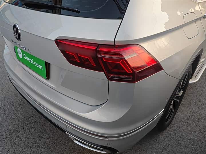 Фото 8 - Volkswagen Tiguan L Pro