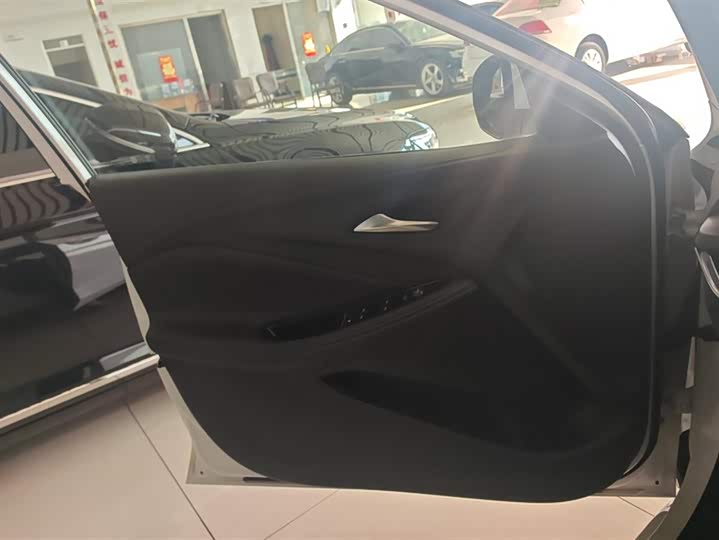 Фото 7 - Buick Verano