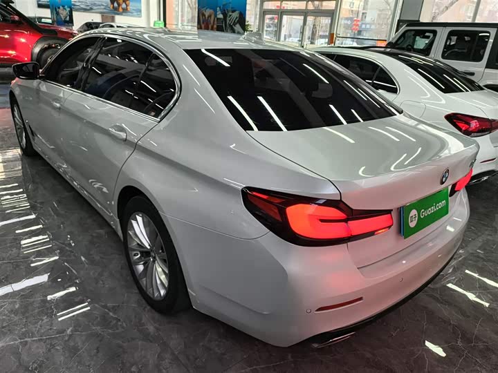 Фото 5 - BMW 5 Series