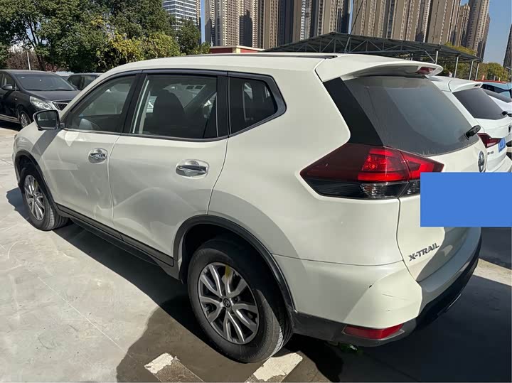 Фото 5 - Nissan X-Trail