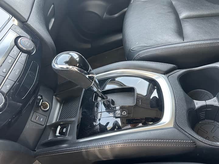 Фото 9 - Nissan X-Trail