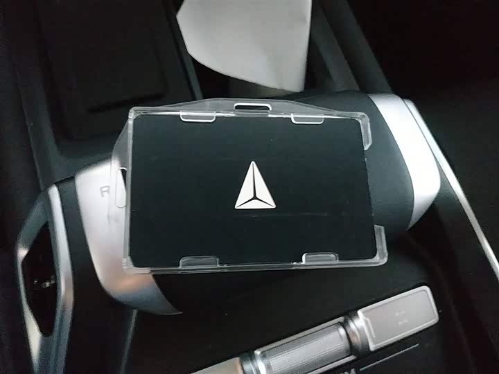 Фото 9 - Changan Deepal G318