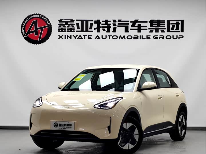 Фото 2 - Geely Galaxy Geome