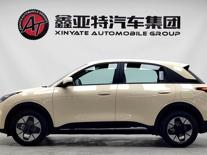 Фото 4 - Geely Galaxy Geome