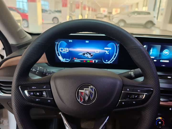 Фото 8 - Buick Verano