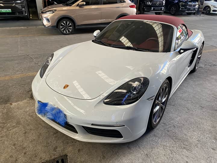 Фото 1 - Porsche 718