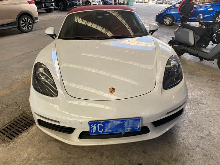 Фото 2 - Porsche 718