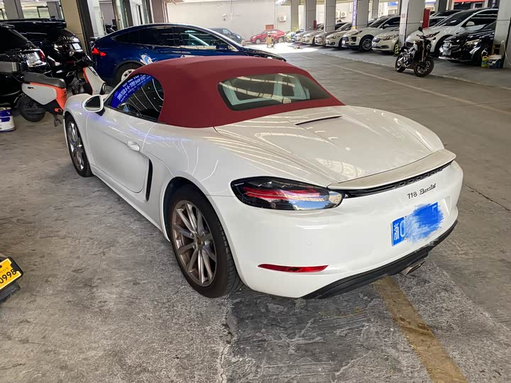 Фото 4 - Porsche 718