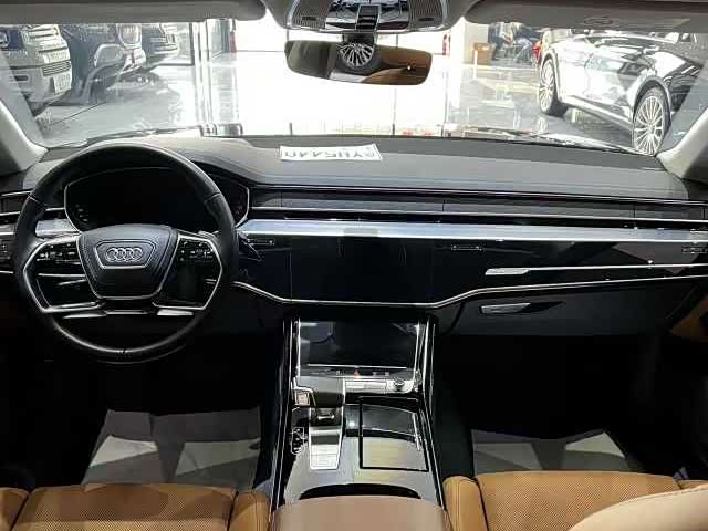 Фото 6 - Audi A8