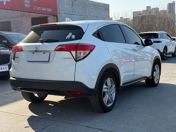 Фото 9 - Honda Vezel