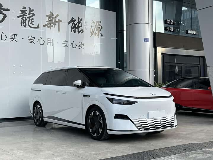 Фото 3 - XPeng X9