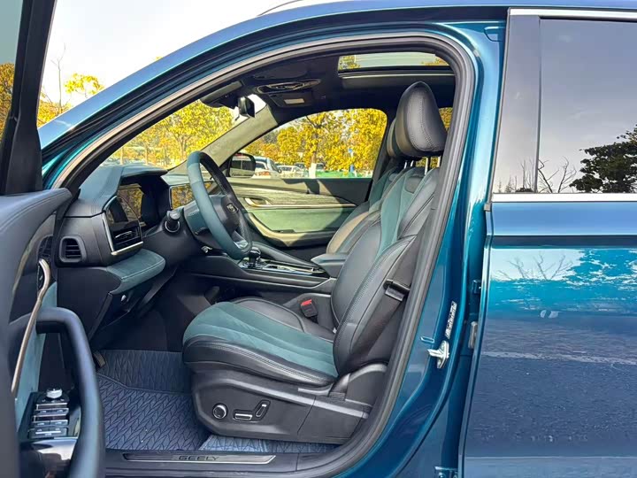 Фото 7 - Geely Monjaro