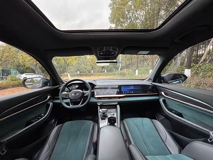 Фото 9 - Geely Monjaro