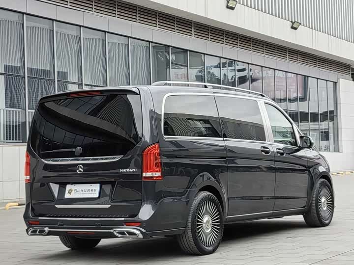 Фото 7 - Mercedes-Benz V-Class