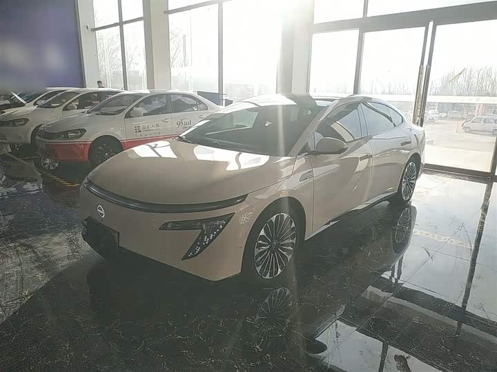 Фото 2 - Nissan N7