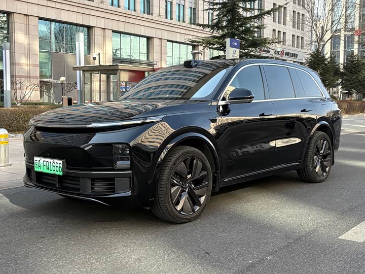 Фото 1 - LiXiang L8