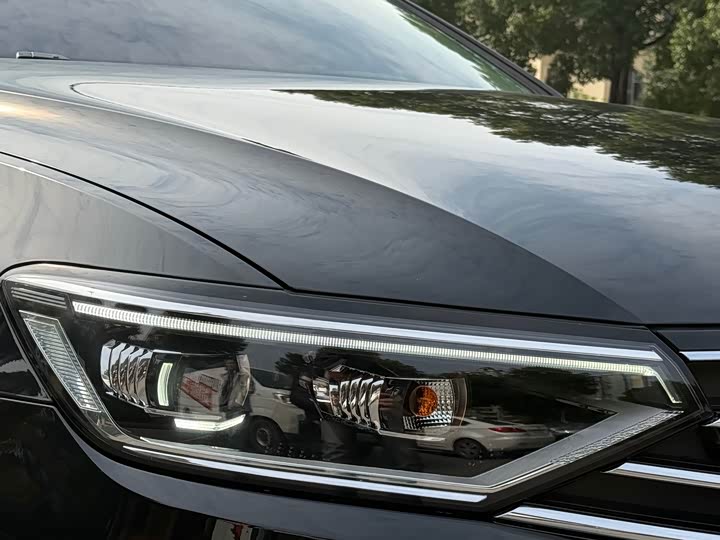 Фото 5 - Volkswagen Magotan