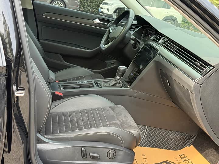 Фото 8 - Volkswagen Magotan