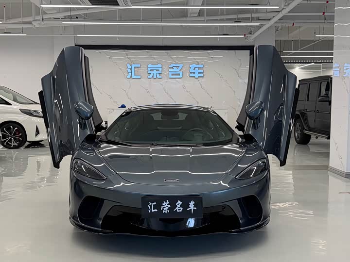 Фото 2 - McLaren GT