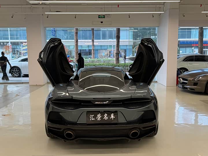 Фото 4 - McLaren GT