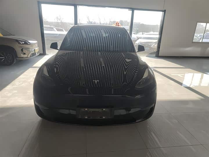 Фото 3 - Tesla Model Y