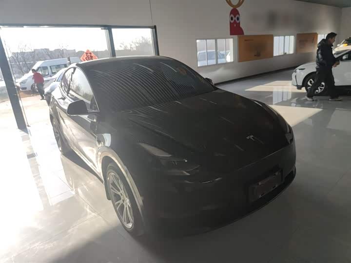 Фото 4 - Tesla Model Y
