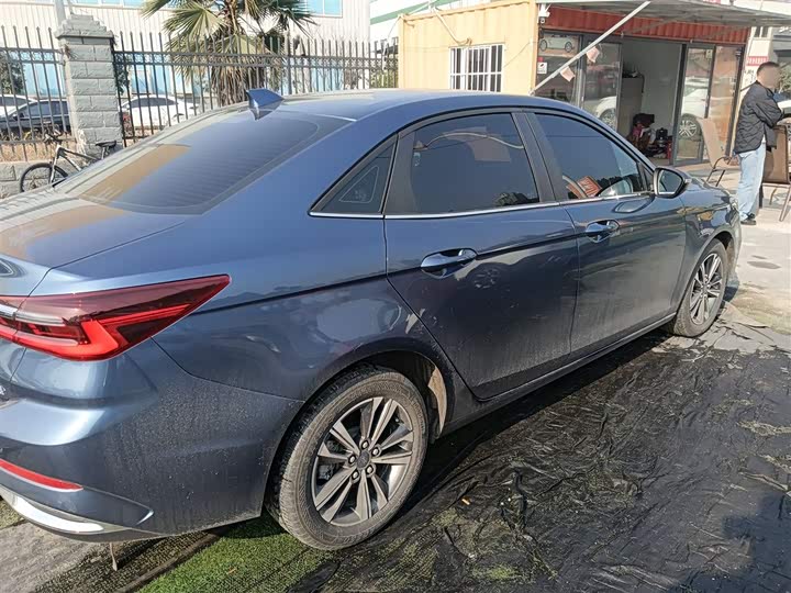 Фото 7 - Ford Escort