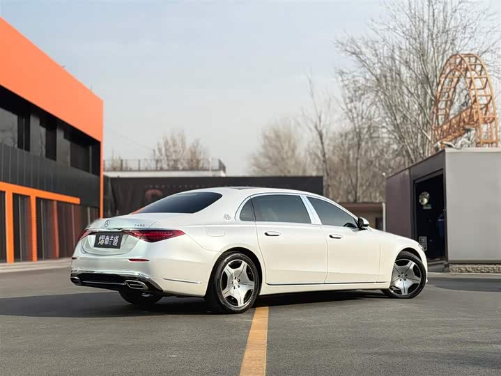 Фото 3 - Mercedes-Benz Maybach S-Class