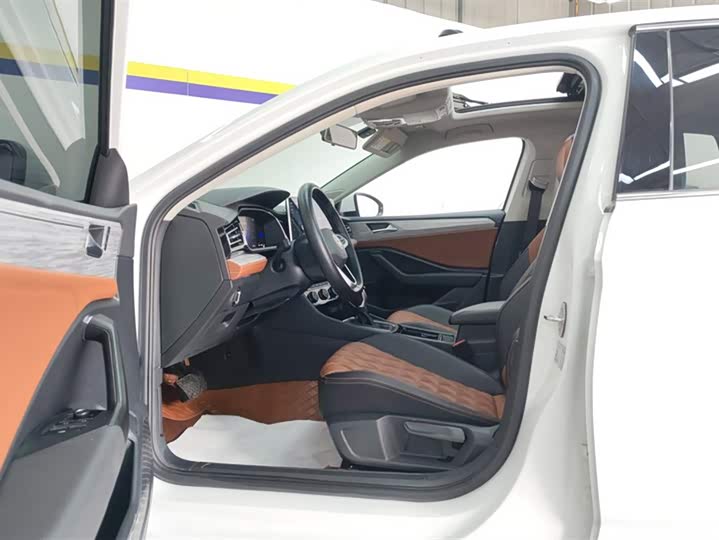 Фото 9 - Volkswagen Sagitar L