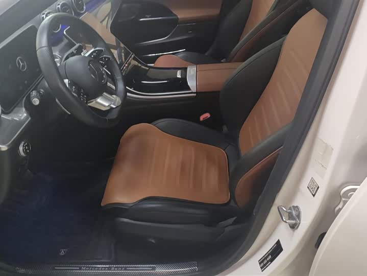 Фото 9 - Mercedes-Benz C-Class