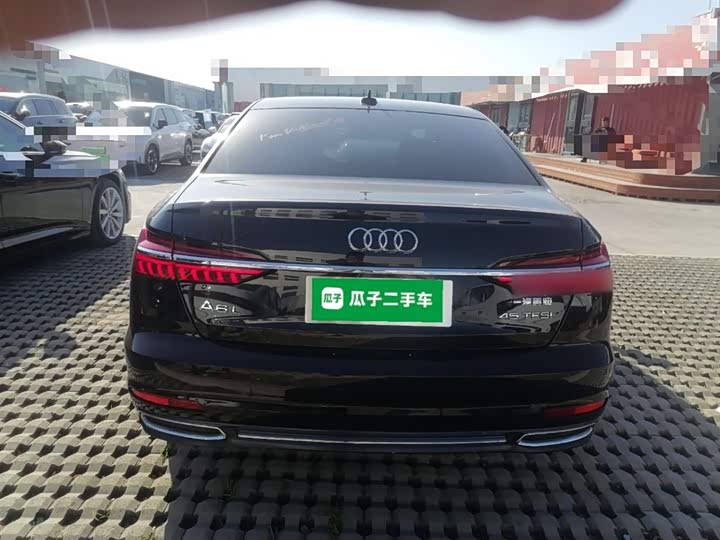 Фото 6 - Audi A6L