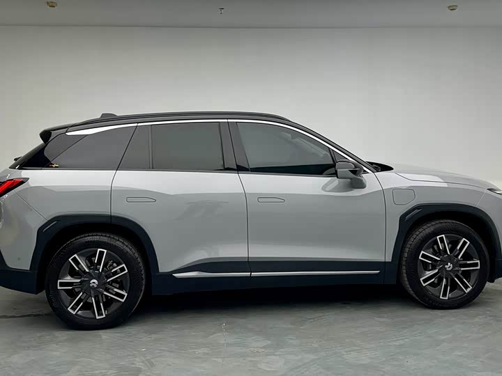 Фото 8 - Nio ES6