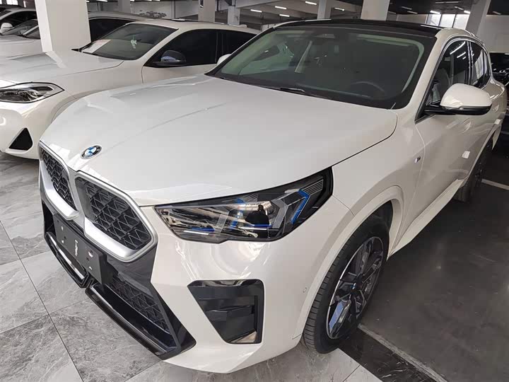 Фото 2 - BMW X2