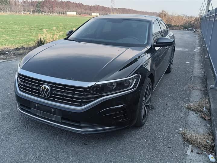 Фото 1 - Volkswagen Passat