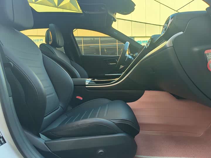 Фото 7 - Mercedes-Benz C-Class